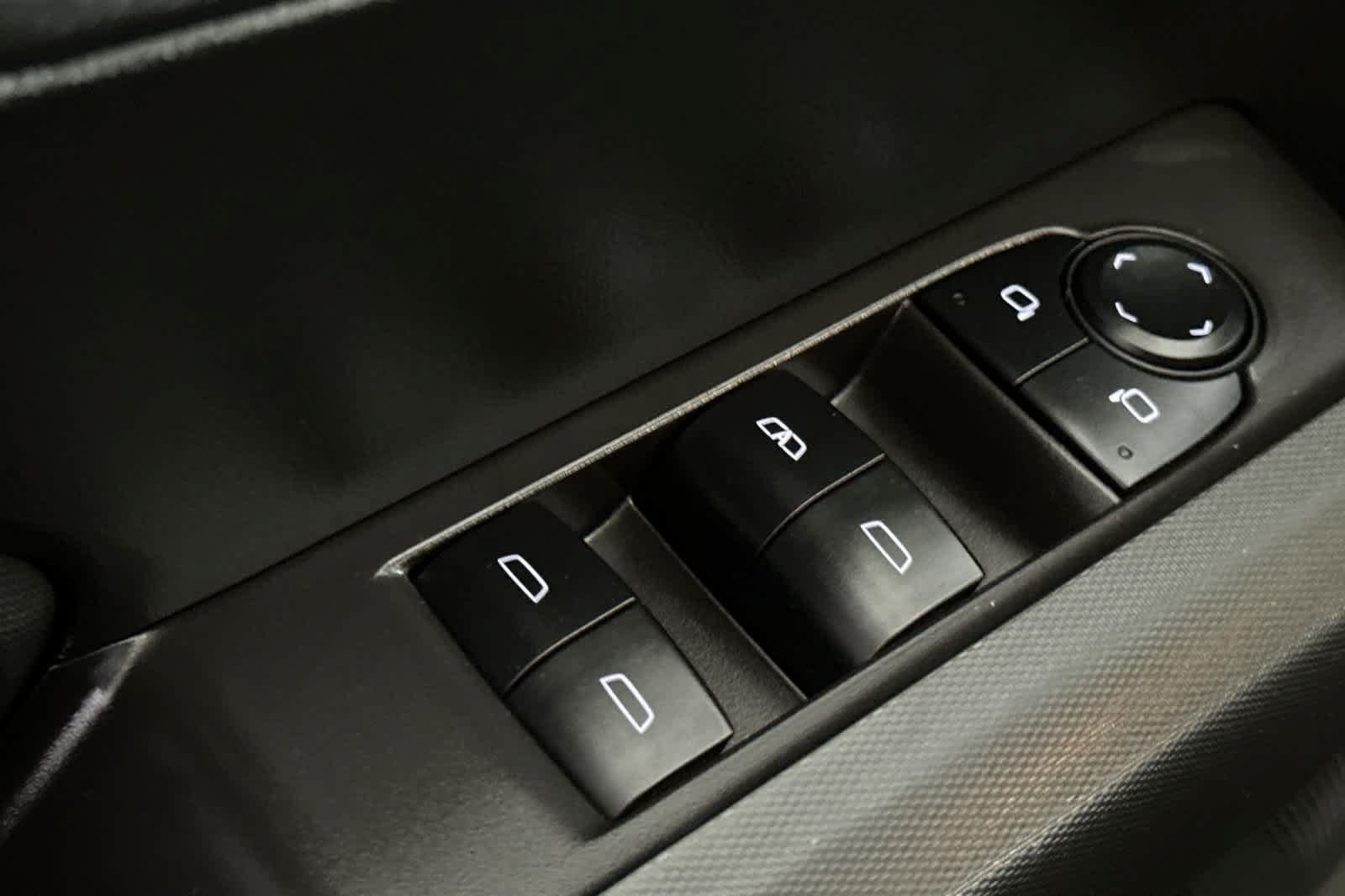 Used 2024 Chevrolet Colorado Trail Boss w/ Advanced Trailering Package AWD/4WD image 13