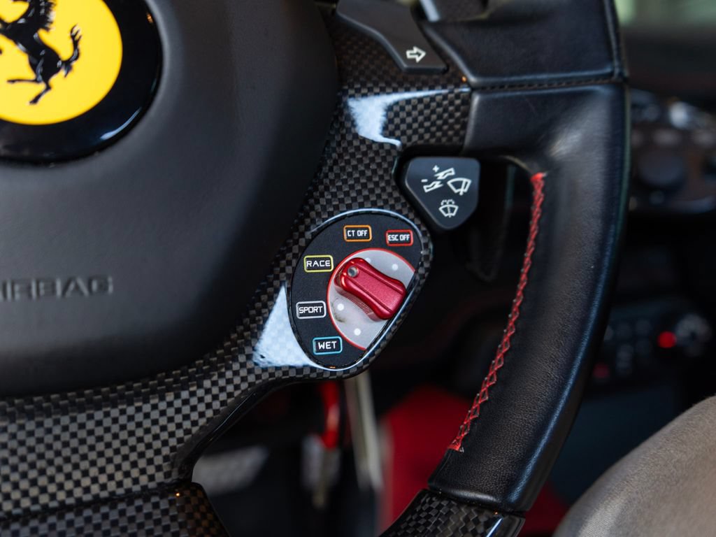 Used 2015 Ferrari 458 Speciale Coupe RWD image 23