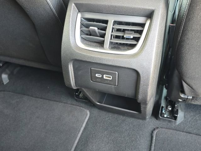 Used 2025 Chevrolet Blazer LT FWD image 16