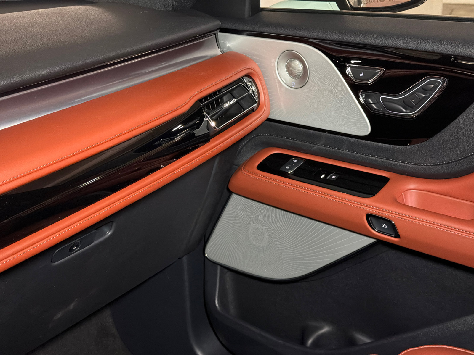 New 2027 Lincoln Aviator Reserve AWD/4WD image 35
