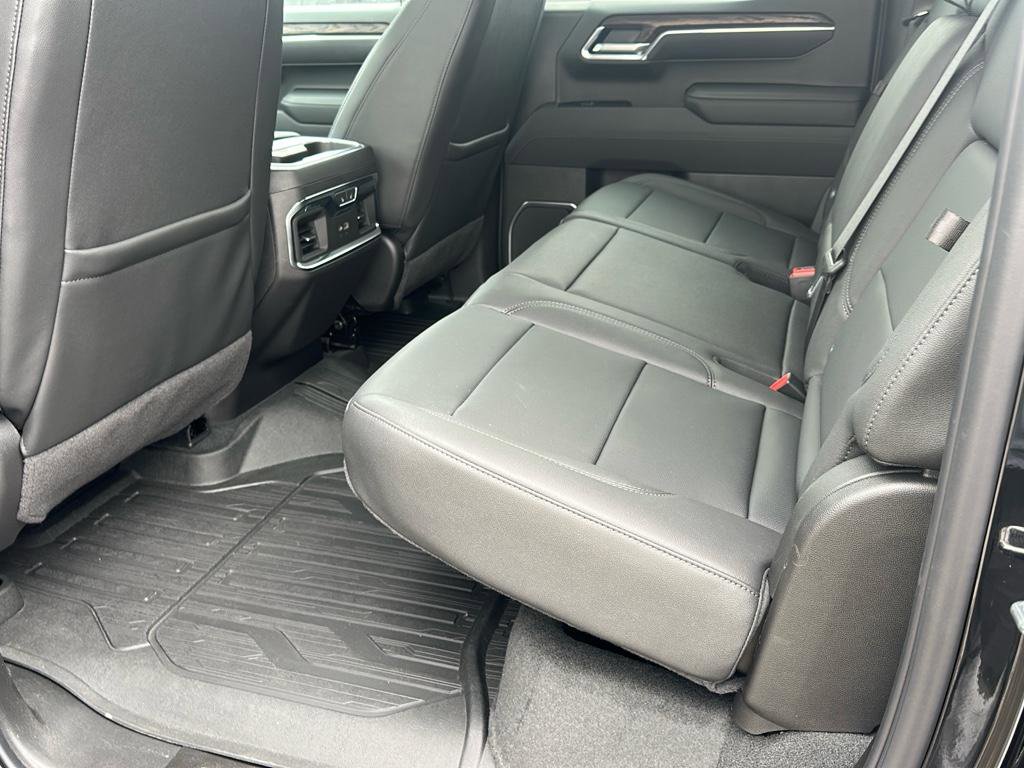 Used 2025 GMC Sierra 1500 SLT w/ SLT Premium Plus Package image 8