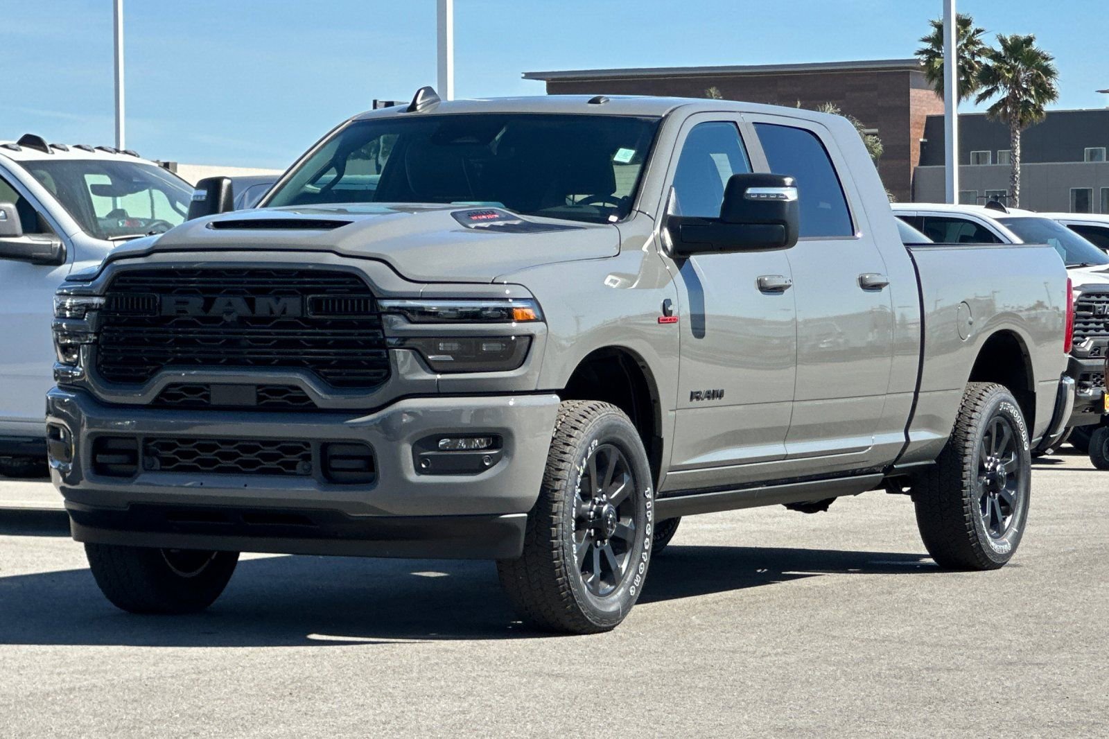 Used 2026 RAM 2500 Laramie AWD/4WD image 9