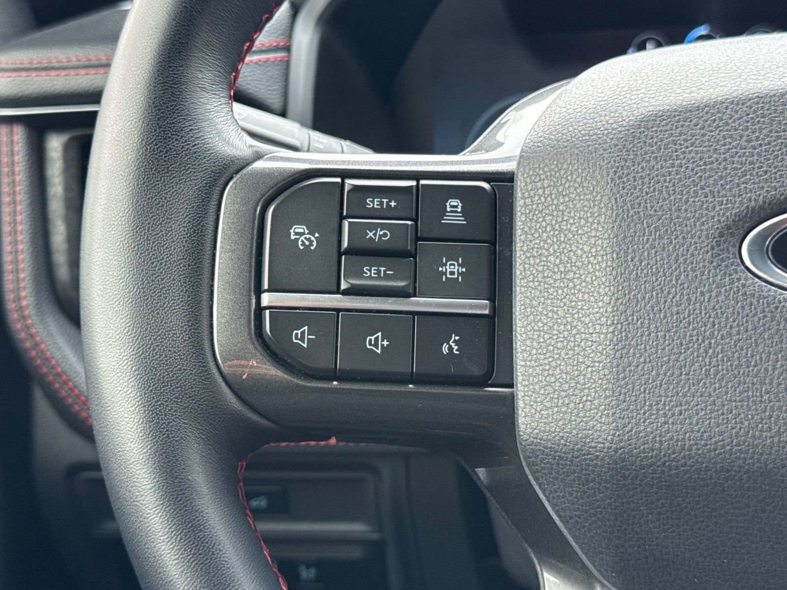 Used 2023 Ford Expedition Max Limited image 31