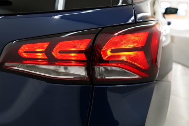 Used 2023 Chevrolet Equinox LT image 80