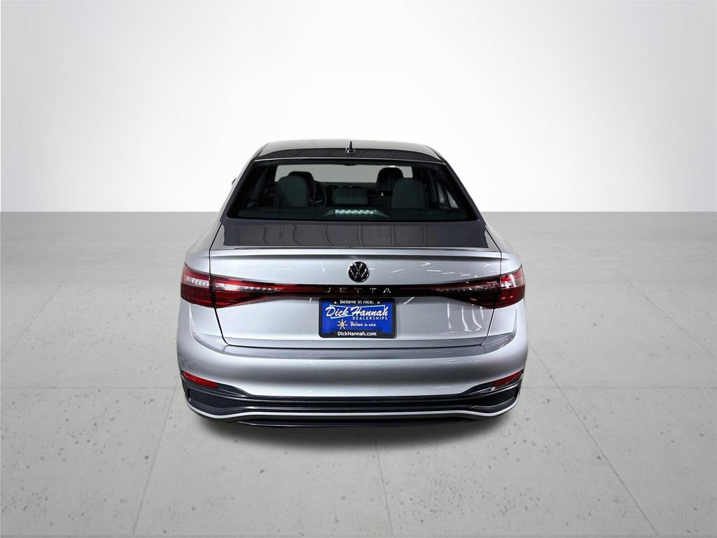 Used 2025 Volkswagen Jetta Sport FWD image 9