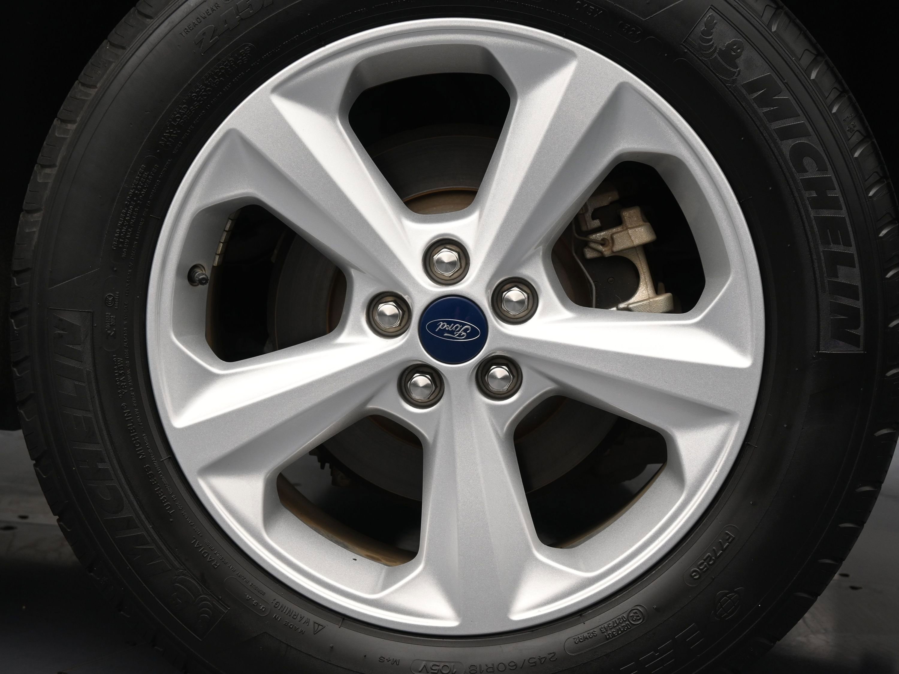 Used 2021 Ford Edge SE image 10