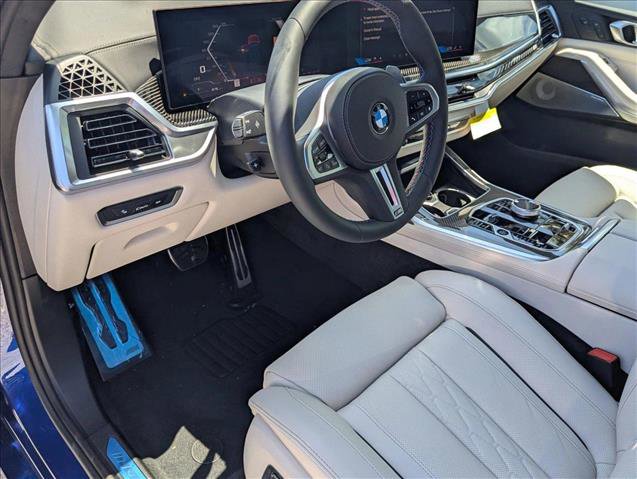 New 2026 BMW X7 M60i image 3