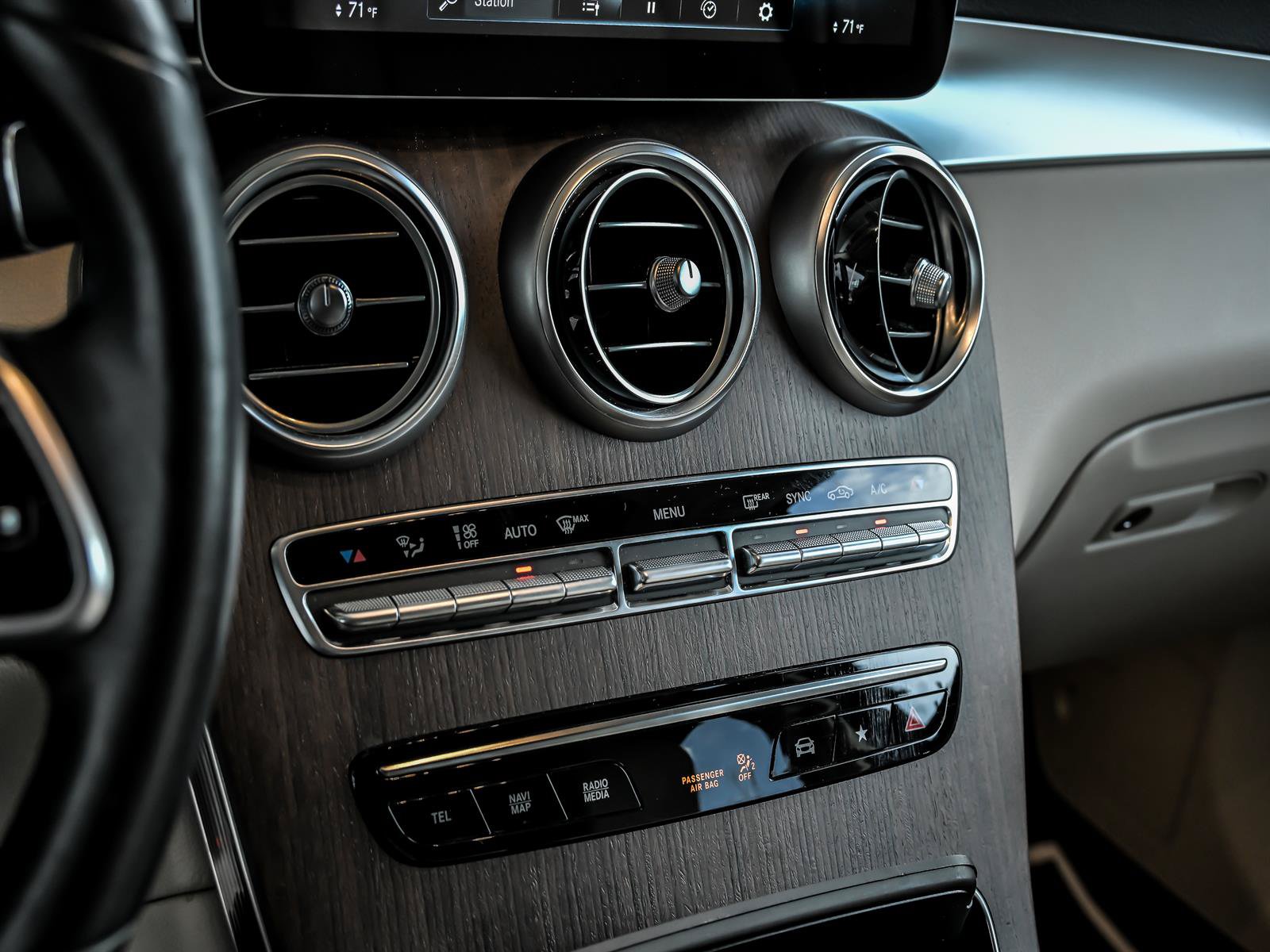 Used 2020 Mercedes-Benz GLC 300 4MATIC image 22