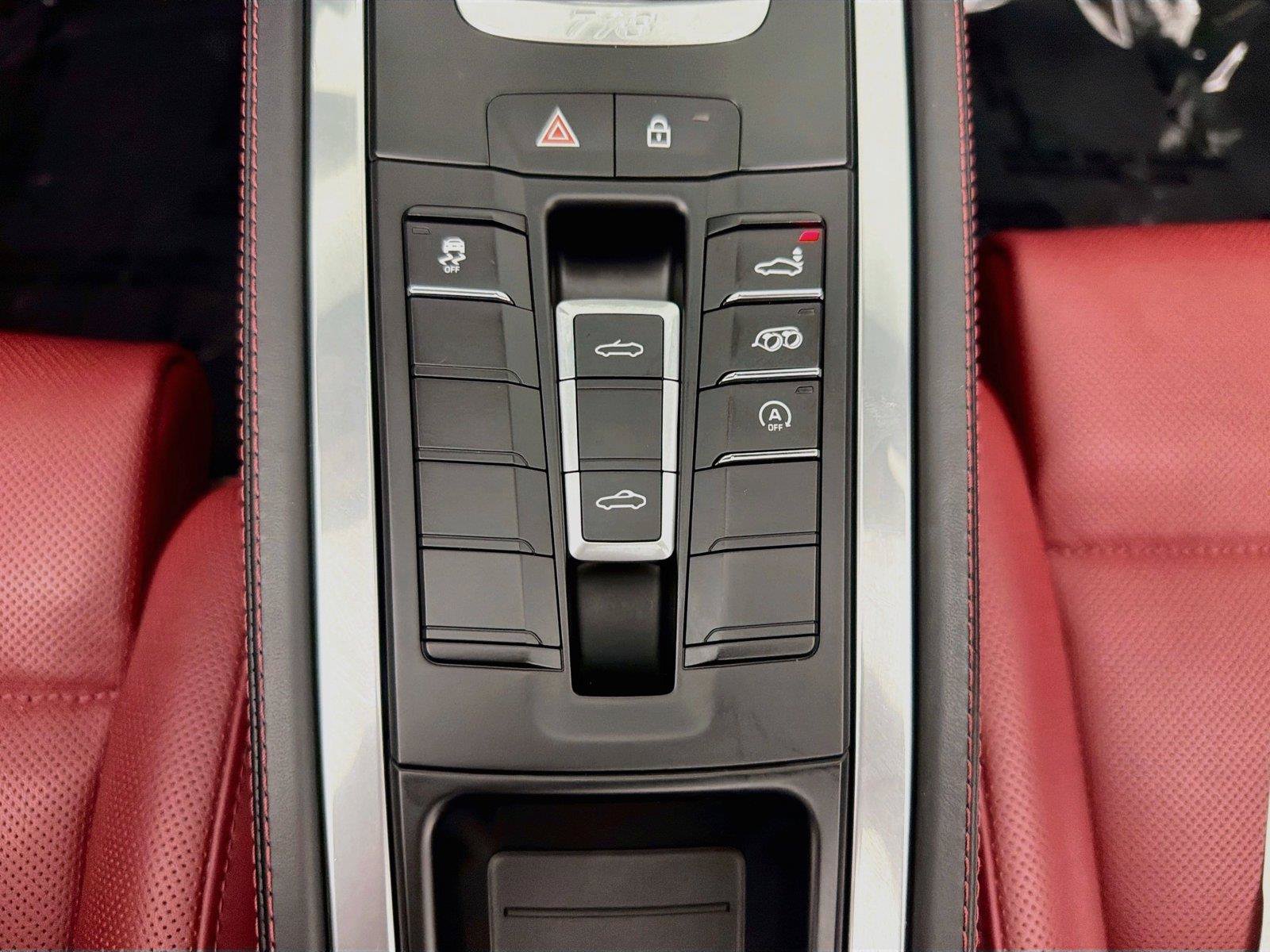 Certified 2024 Porsche 718 Boxster RWD image 24