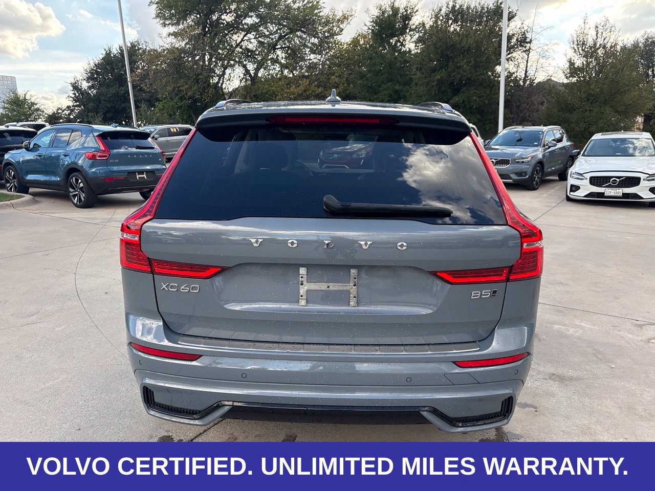 Certified 2024 Volvo XC60 B5 Plus w/ Protection Package Premier AWD/4WD image 9