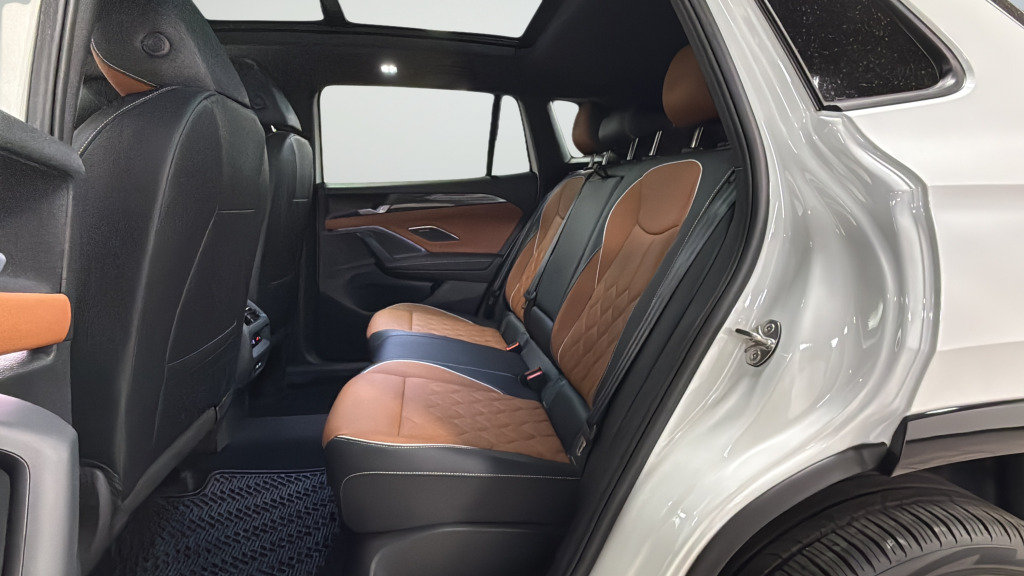 New 2026 Volkswagen Tiguan SEL R-Line AWD/4WD image 31