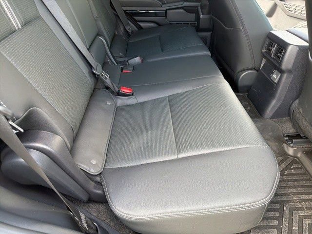 Used 2025 Toyota 4Runner Limited image 28