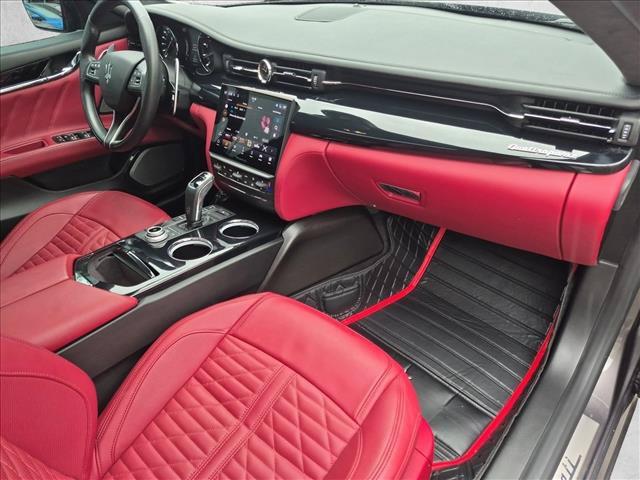 Used 2022 Maserati Quattroporte Trofeo RWD image 23