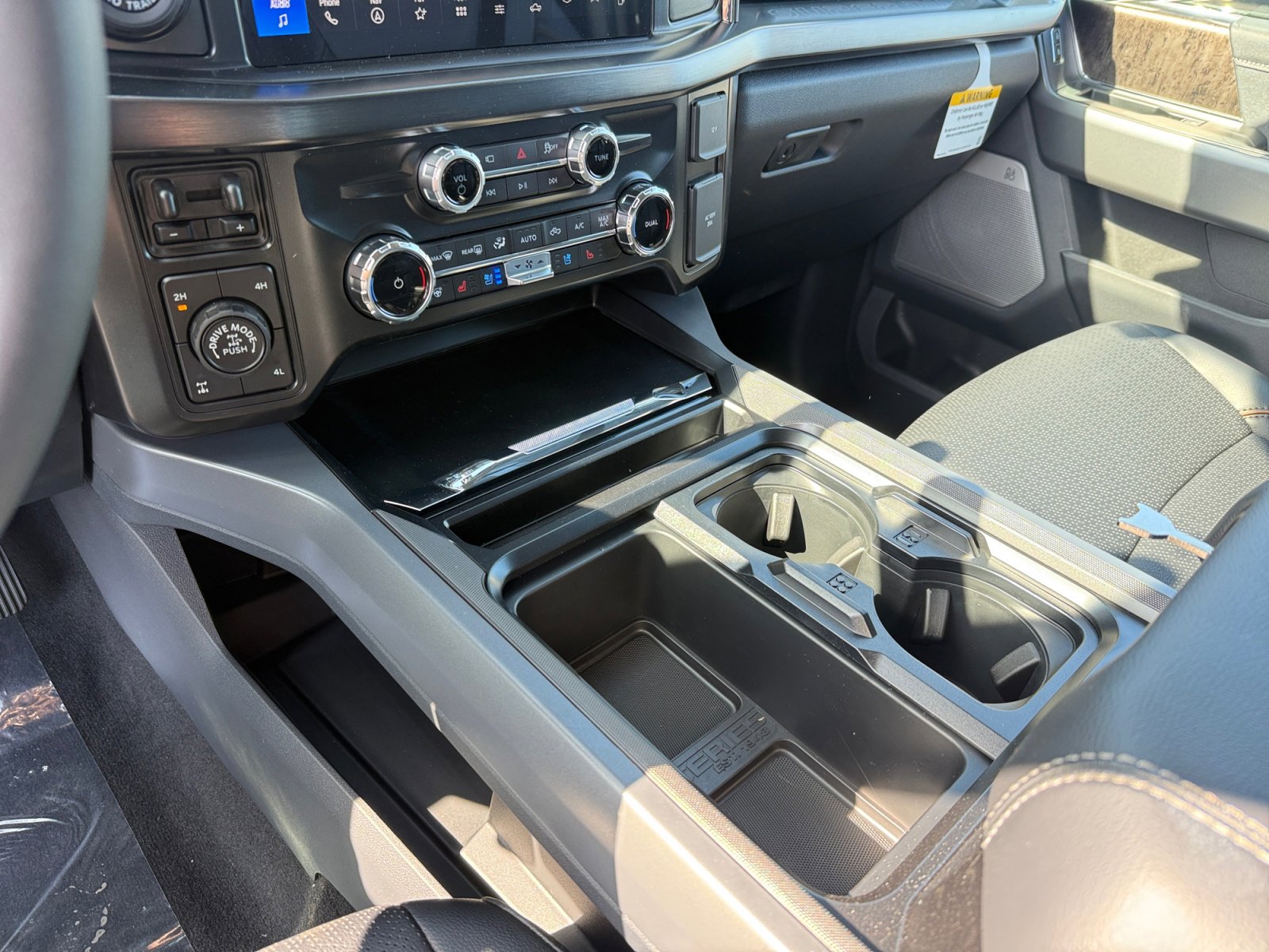 New 2026 Ford F250 Lariat w/ Tremor Off-Road Package AWD/4WD image 13