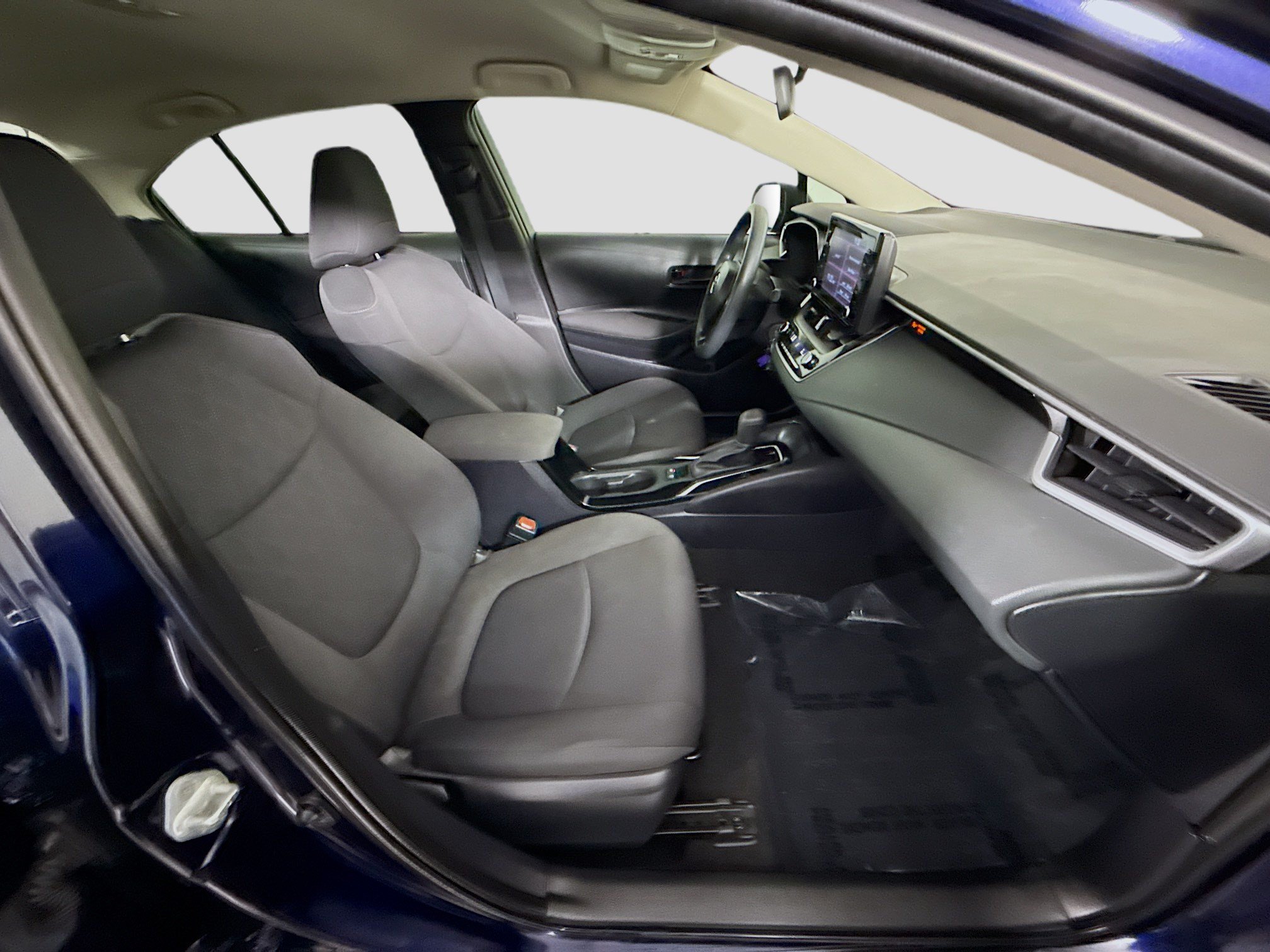 Used 2022 Toyota Corolla LE FWD image 28
