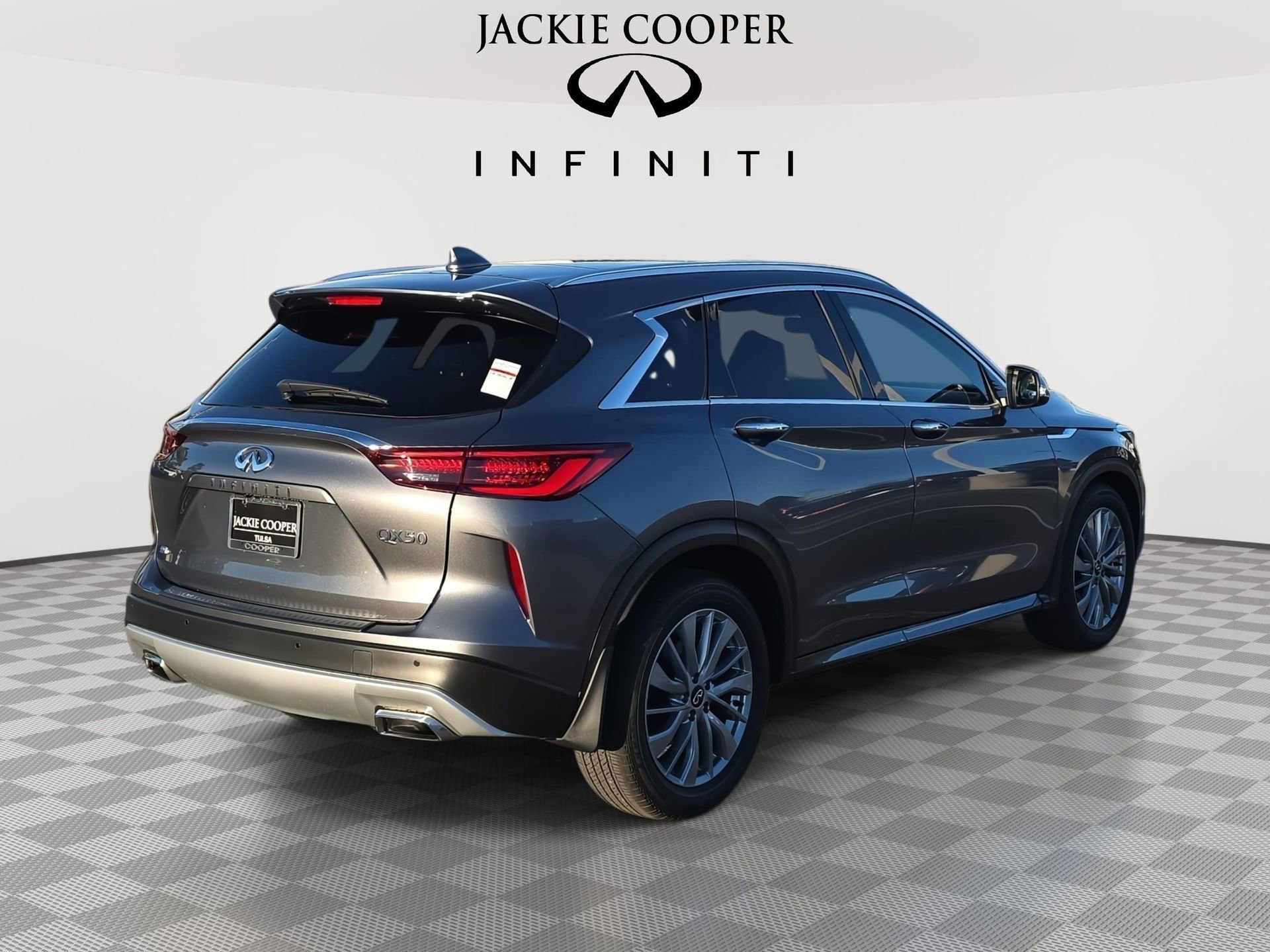 Used 2025 INFINITI QX50 Luxe image 5