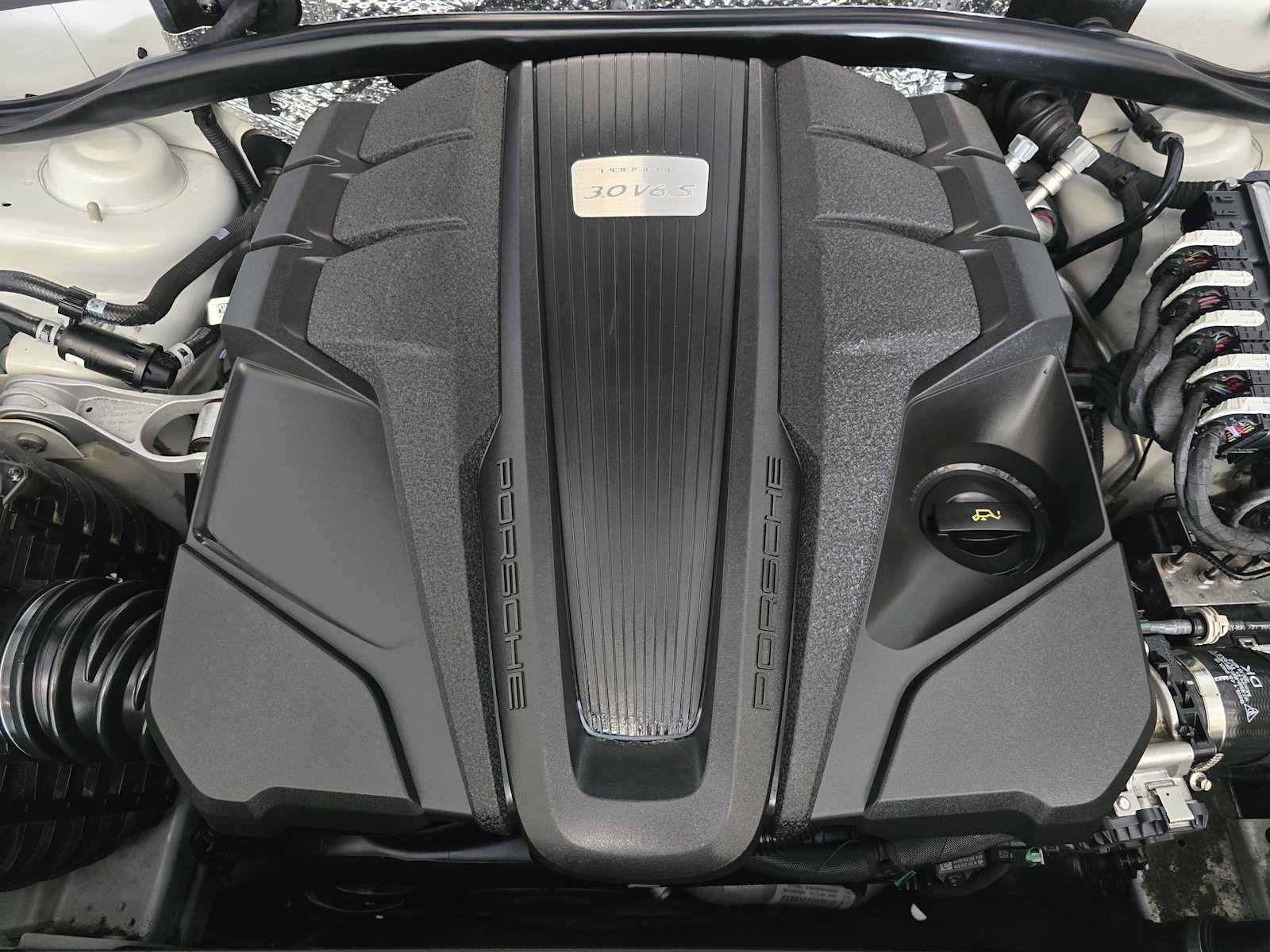 Used 2019 Porsche Macan S AWD/4WD image 9