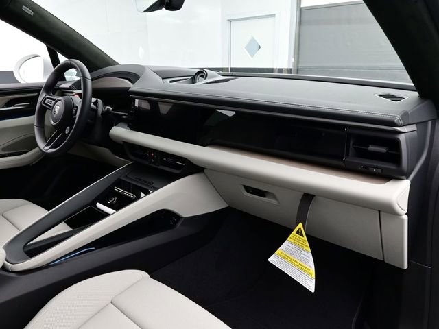 New 2026 Porsche Macan Turbo Electric image 19