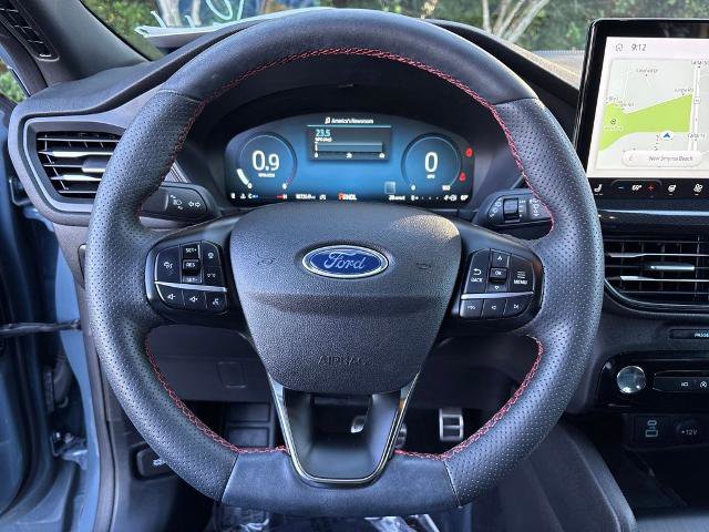 Certified 2023 Ford Escape ST-Line Select w/ Tech Pack #2 image 17