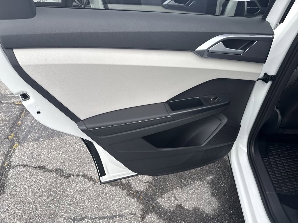 New 2025 Volkswagen Taos SEL AWD/4WD image 26