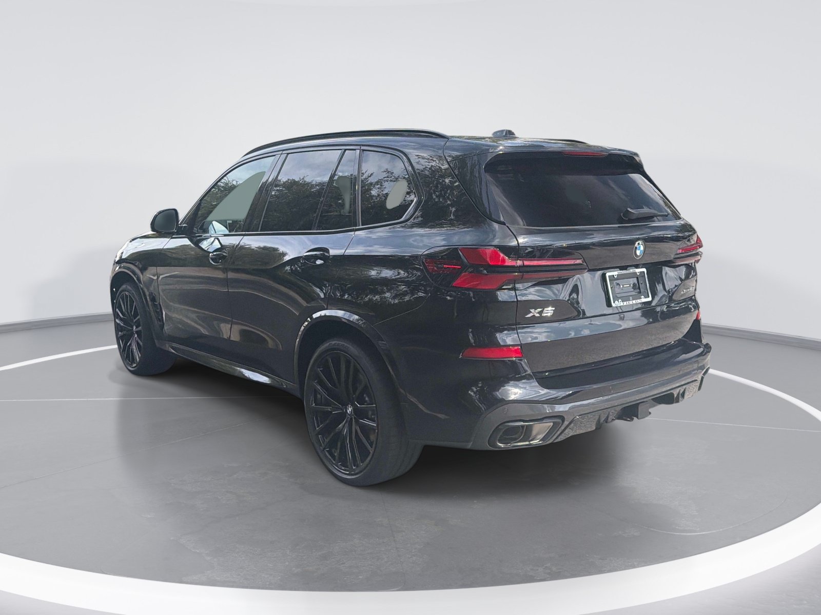 New 2026 BMW X5 xDrive40i w/ M Sport Package AWD/4WD image 5