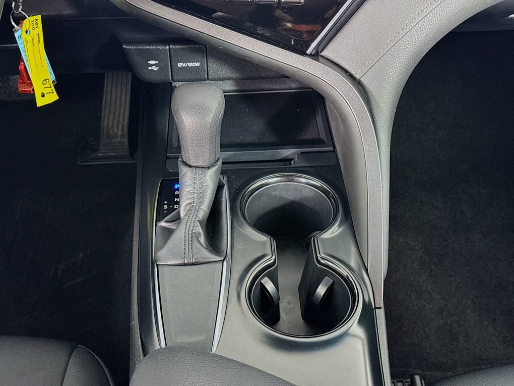 Used 2018 Toyota Camry LE image 36