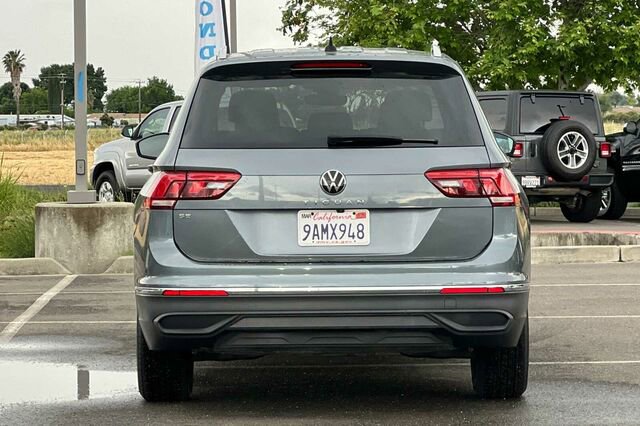 Certified 2022 Volkswagen Tiguan SE FWD image 5
