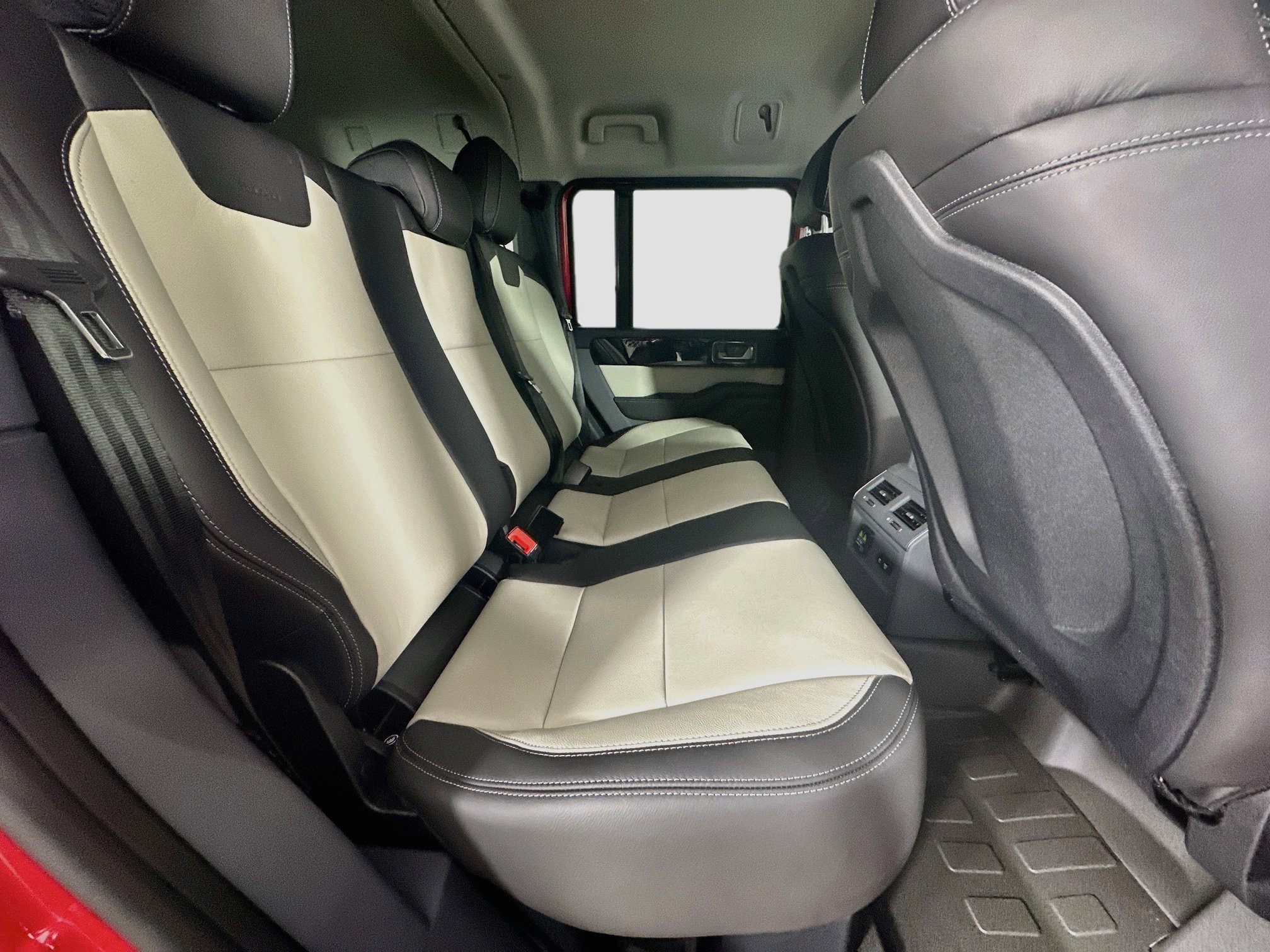 New 2025 INEOS Grenadier Station Wagon AWD/4WD image 47