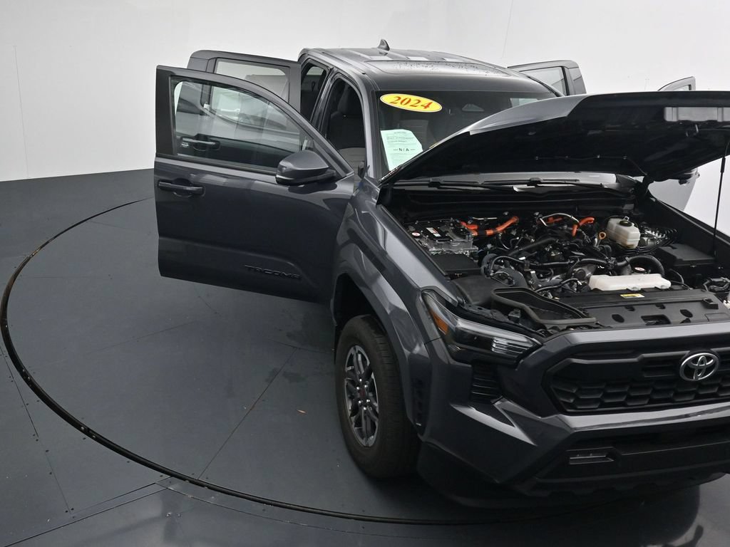 Used 2024 Toyota Tacoma TRD Sport w/ TRD Sport Upgrade Package AWD/4WD image 39