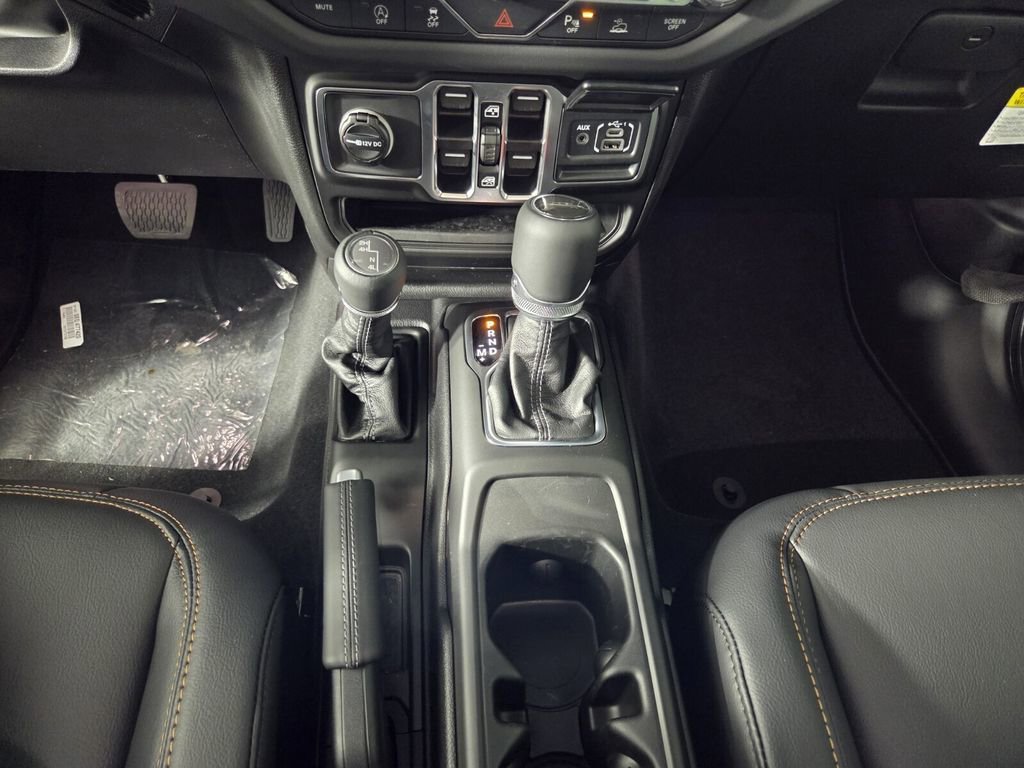 New 2026 Jeep Gladiator Sport AWD/4WD image 11