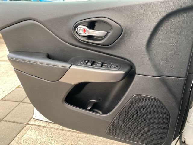 Used 2022 Jeep Cherokee Latitude Lux FWD image 21