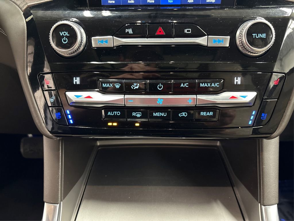 Used 2021 Ford Explorer Platinum w/ Equipment Group 601A AWD/4WD image 47
