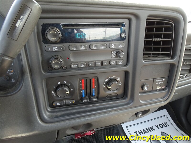 Used 2005 GMC Sierra 2500 W/T w/ Snow Plow Prep Package AWD/4WD image 16
