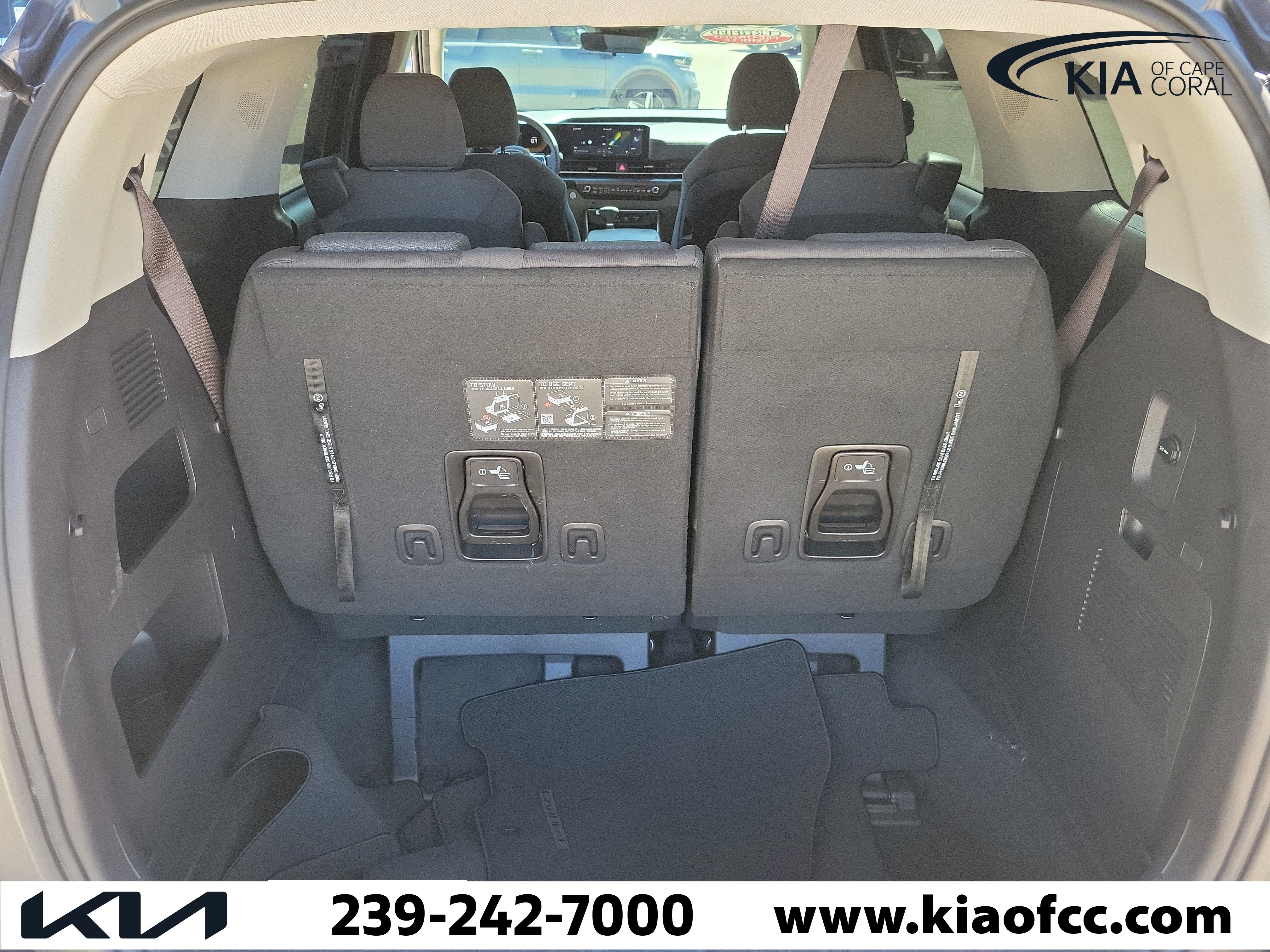 Certified 2025 Kia Carnival LX FWD image 10