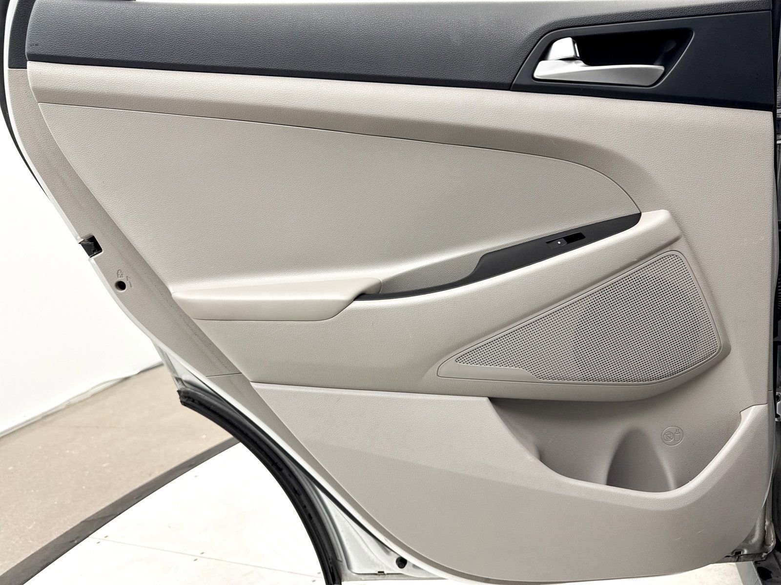 Used 2019 Hyundai Tucson SE image 32