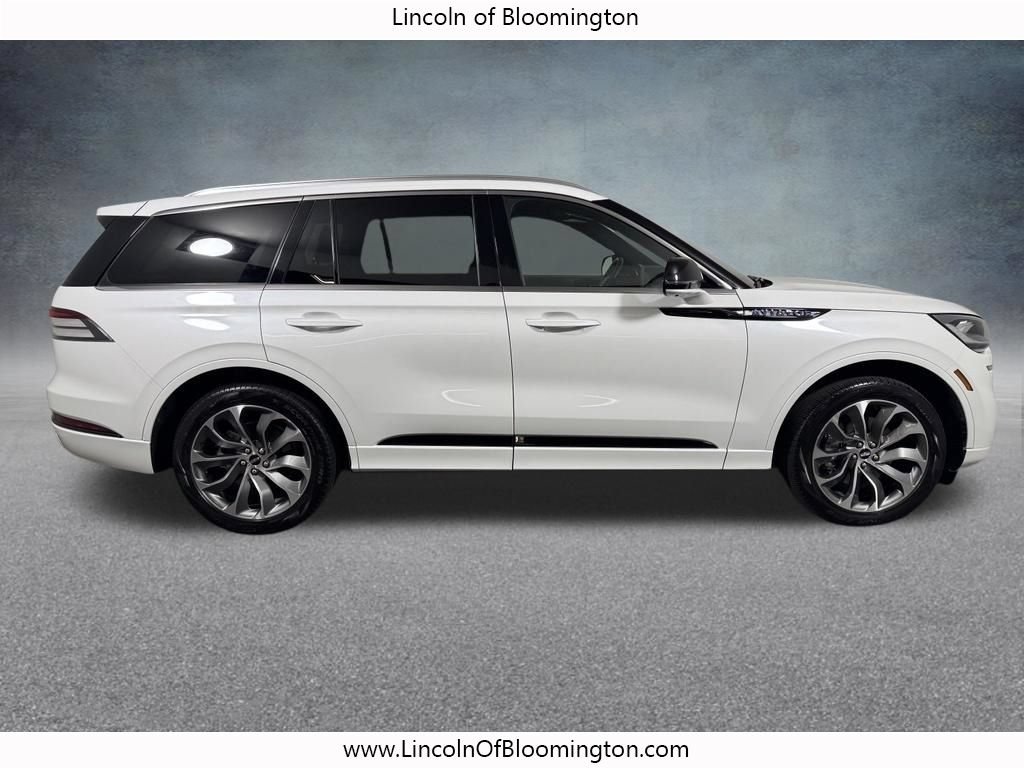 Used 2023 Lincoln Aviator Grand Touring w/ Elements Package Plus AWD/4WD image 9