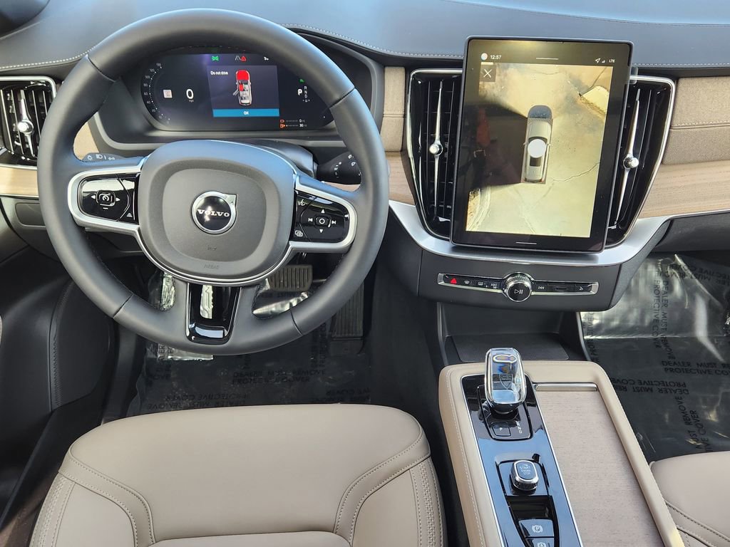 New 2026 Volvo XC90 T8 Plus w/ Protection Package Premier image 2