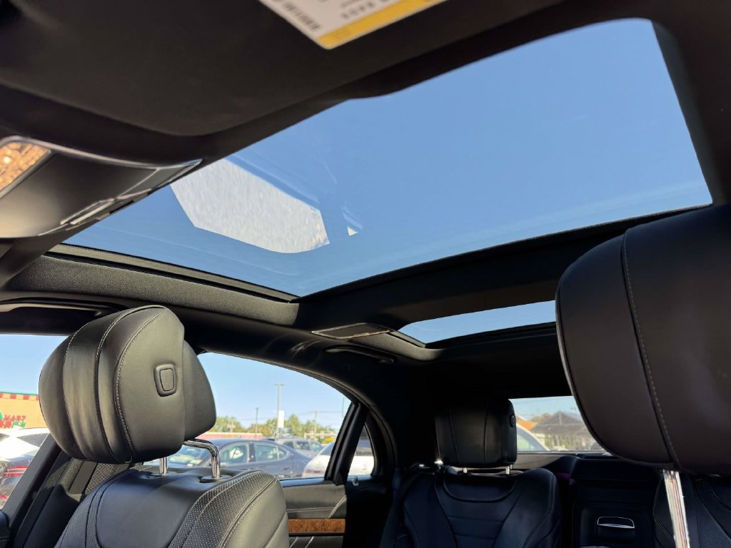 Used 2018 Mercedes-Benz S 560 4MATIC Sedan image 19