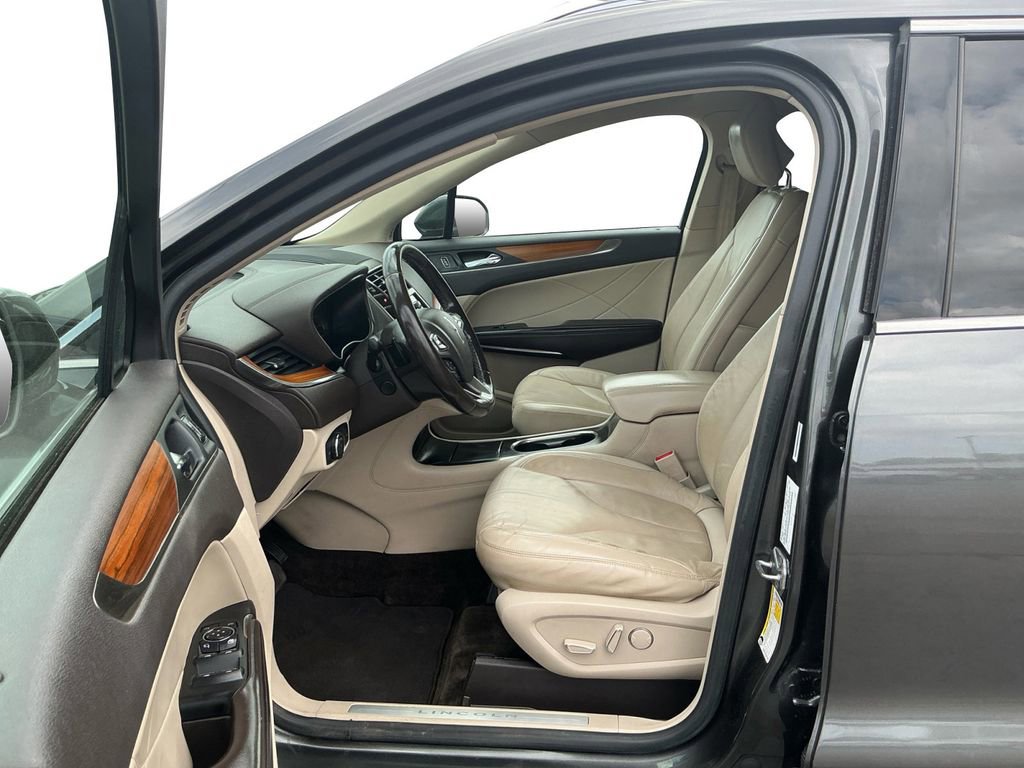 Used 2017 Lincoln MKC Select w/ Lincoln MKC Climate Package image 10