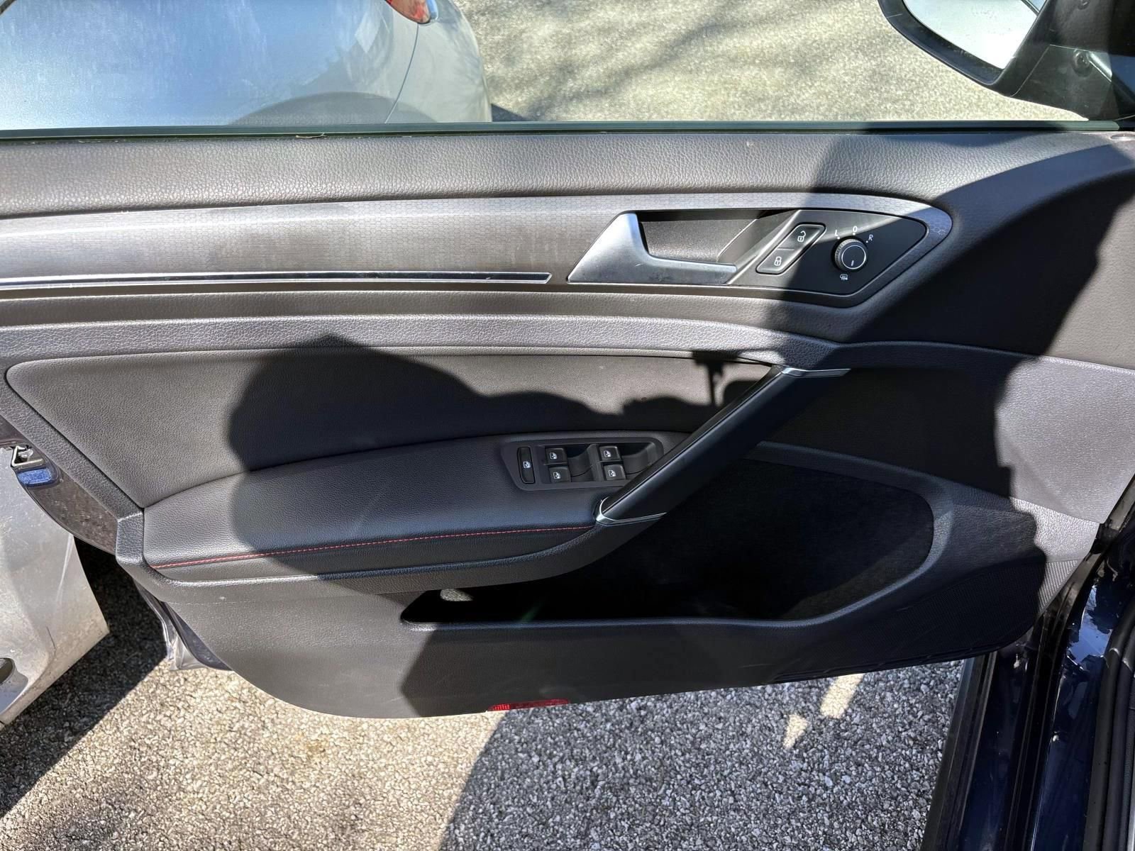 Used 2019 Volkswagen GTI S image 10