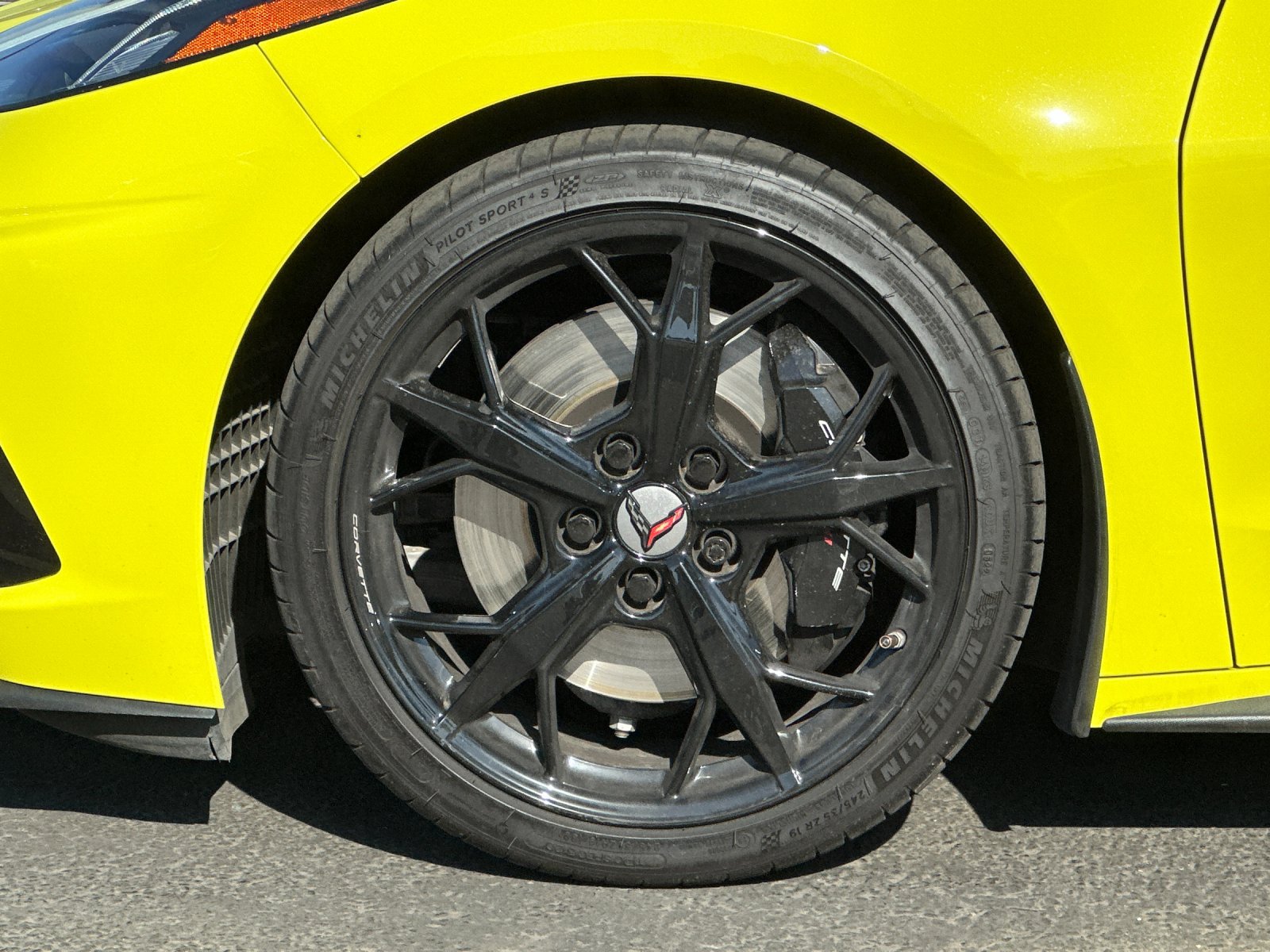 Used 2022 Chevrolet Corvette Stingray Premium Conv w/ Z51 Performance Package RWD image 25