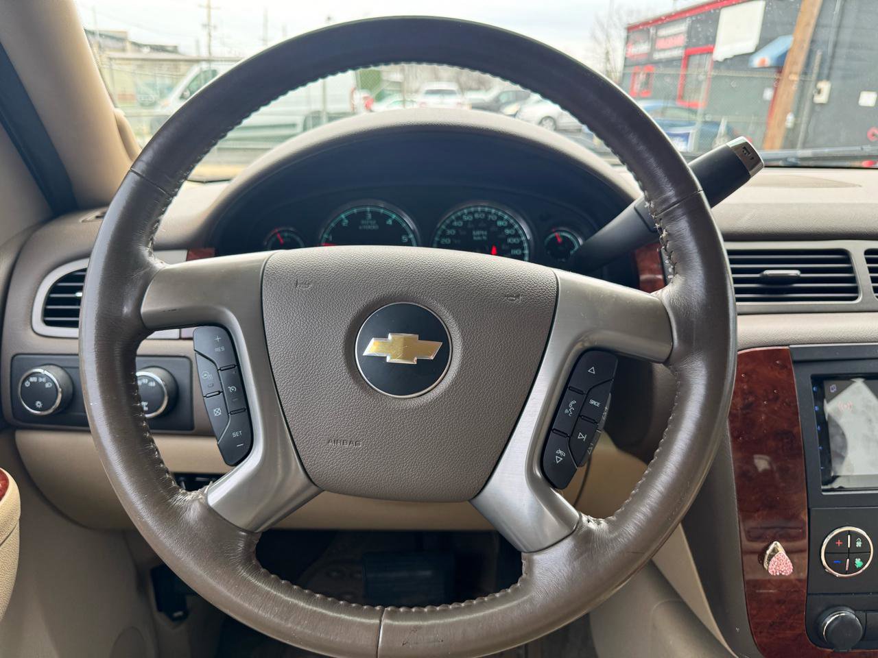 Used 2013 Chevrolet Avalanche LTZ image 32