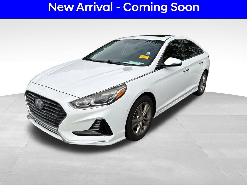 Used 2018 Hyundai Sonata Limited w/ Cargo Package FWD image 2