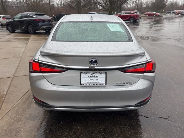 Used 2021 Lexus ES 300h w/ Accessory Package image 4