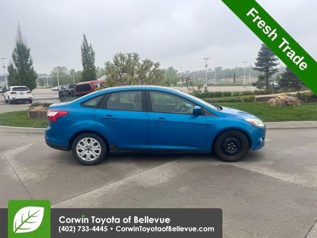 Used 2012 Ford Focus SE FWD image 2