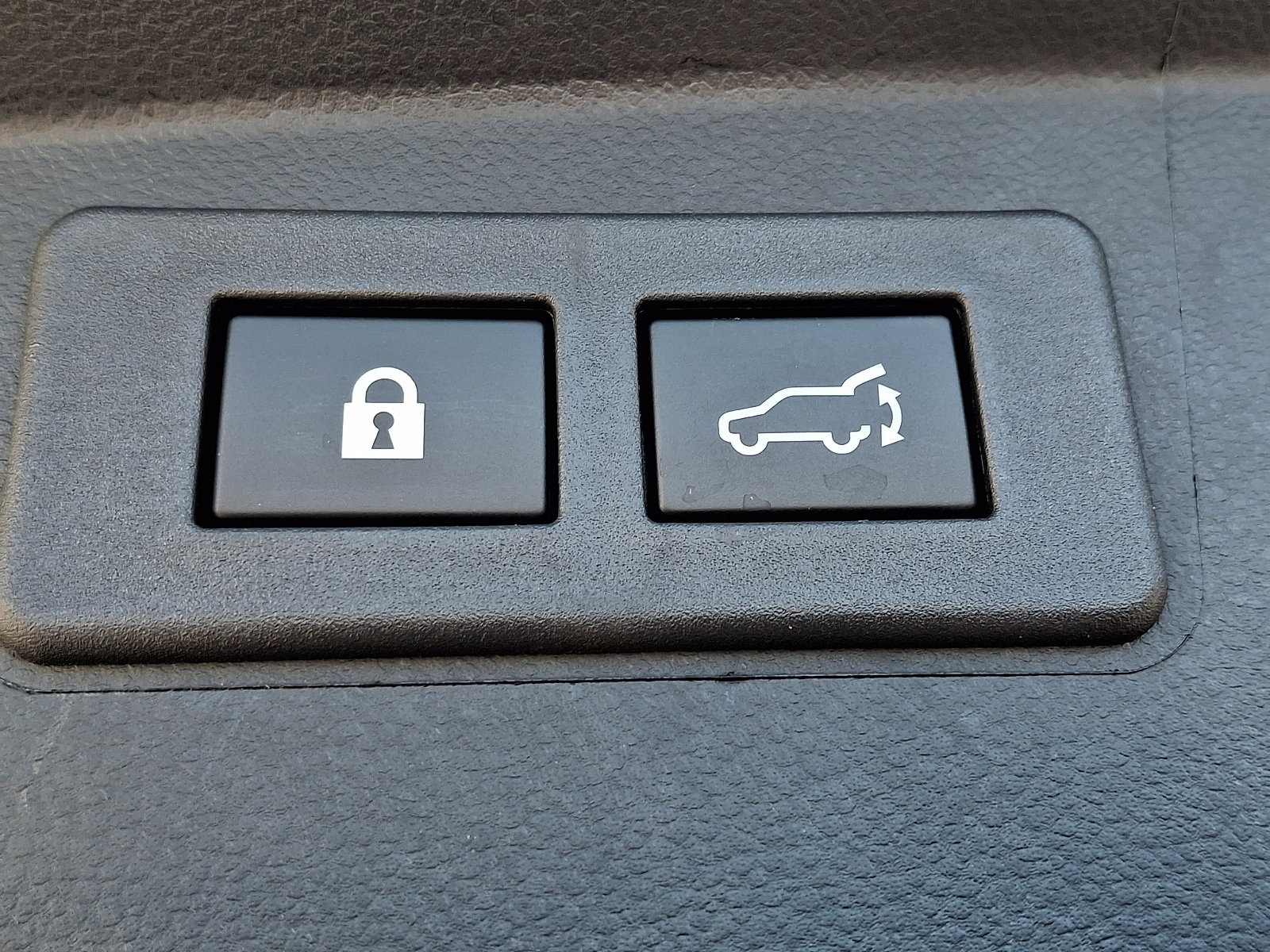 Certified 2025 Subaru Outback Limited AWD/4WD image 30