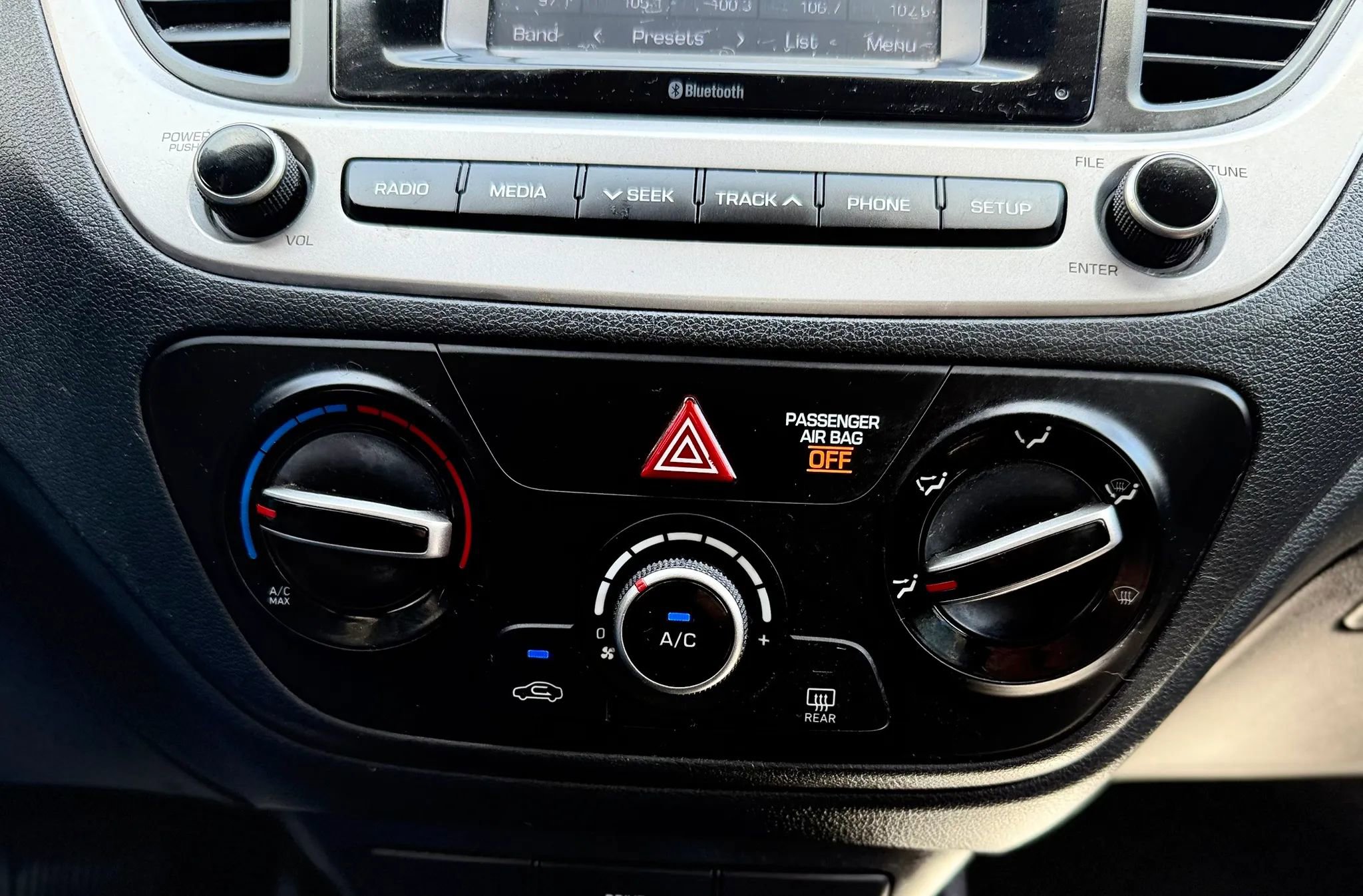 Used 2019 Hyundai Accent SE FWD image 18