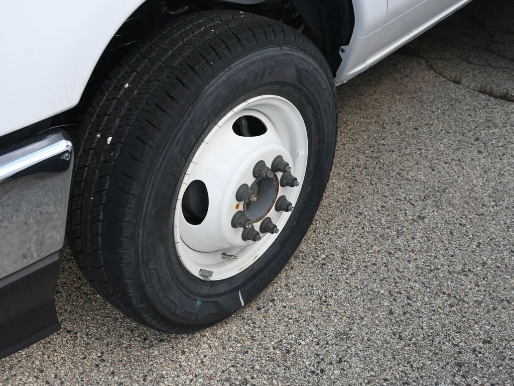 New 2025 Ford E-350 and Econoline 350 Super Duty w/ Power Equipment Group image 9