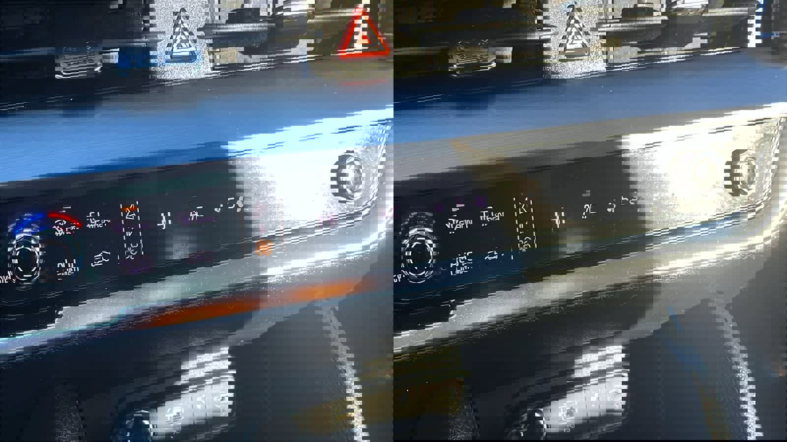 Used 2024 Kia Sportage EX image 20