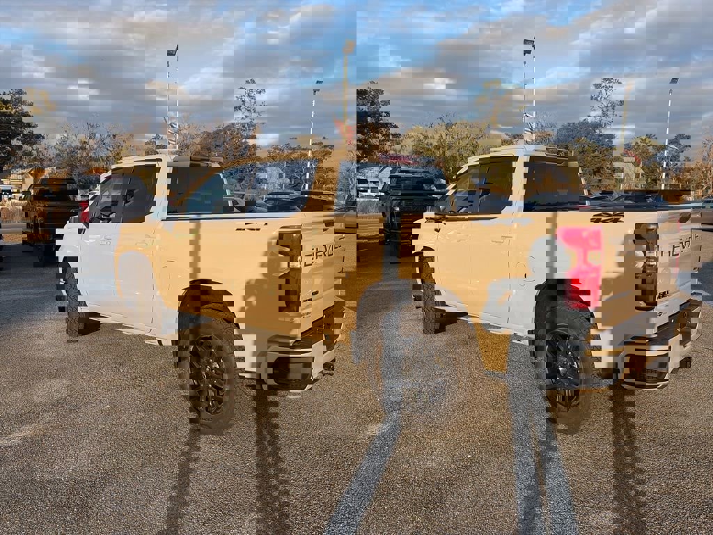 New 2026 Chevrolet Silverado 1500 RST w/ Dark Appearance Package image 18